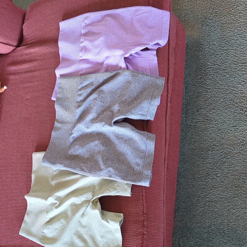 NWOT 💕 Bundle of 3 women's shein L/XL shorts. Like new.